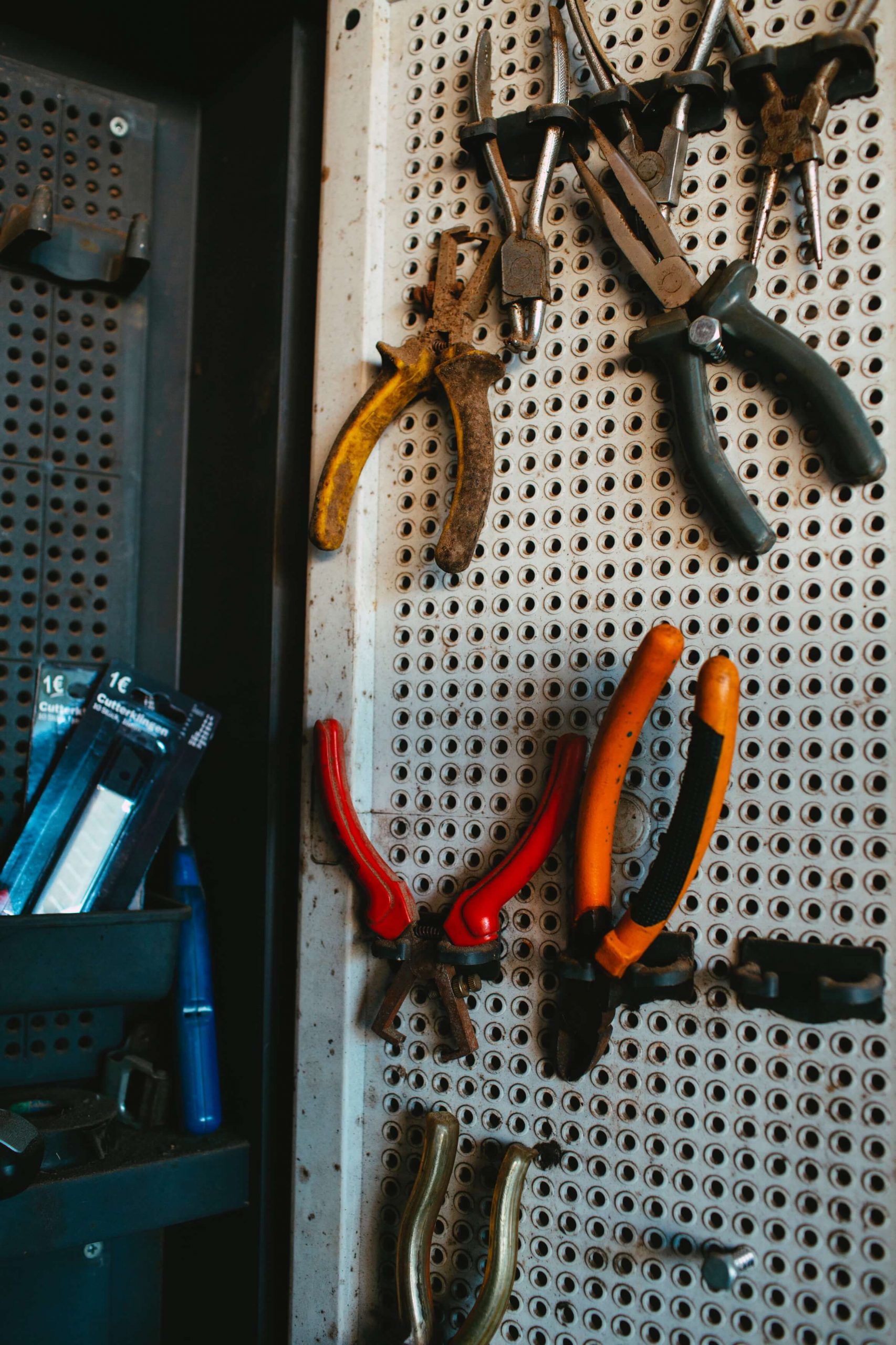 Cable Clamp Tools & Wire Grippers